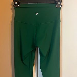 Lululemon Everglade green aligns